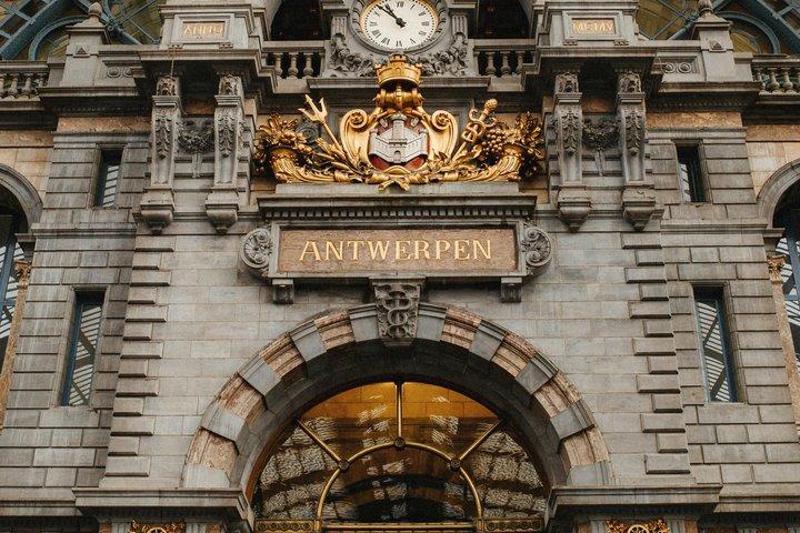 ブリュッセル発アントワープ日帰り列車小グループツアー
