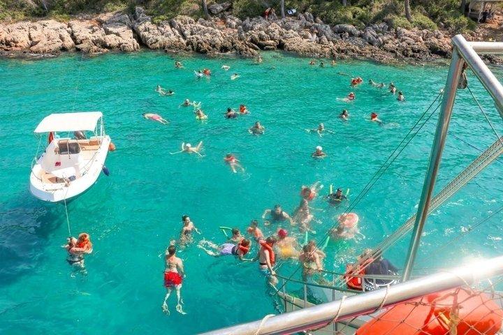 エーゲ海島 - マルマリスのソフトドリンク付きヒサロヌ ボート ツアー