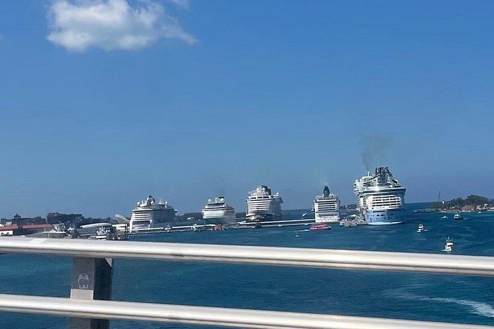 空港からアトランティス プライベート トランスポーテーション サービスとパラダイス アイランドのホテルまで
