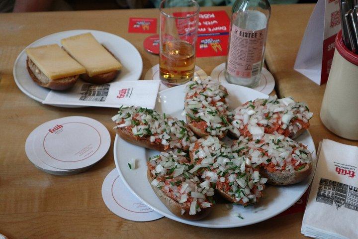 ケルン料理ビアハウスツアー（ケルシュと料理無制限）