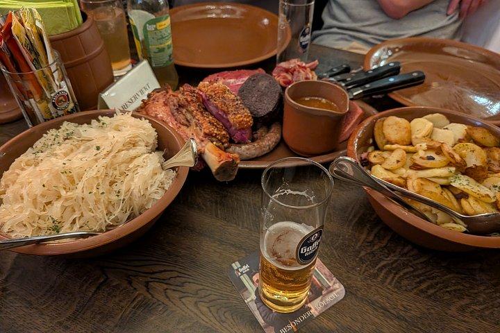 ケルン料理ビアハウスツアー（ケルシュと料理無制限）