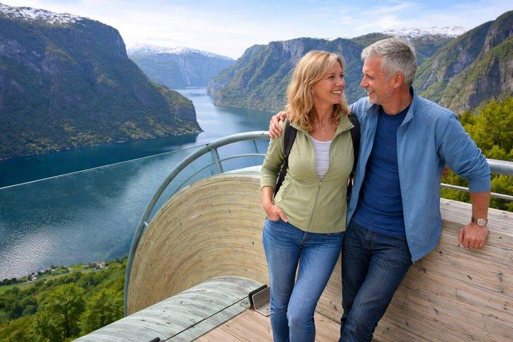 フィヨルドを巡るプライベートベルゲン旅行（ランチ付き）