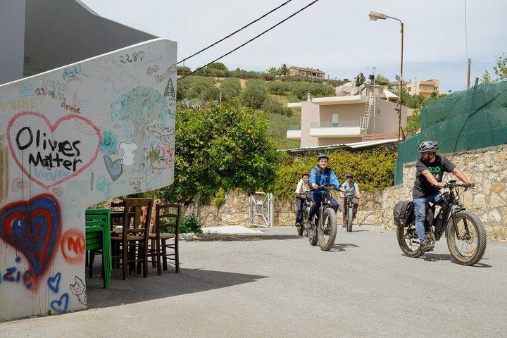 Eバイクツアー-クノッソスオリーブオイルファームからワイナリーワインテイスティング