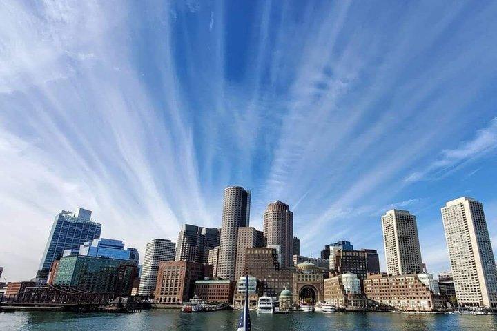Boston Harbor Berättad solnedgångskryssning