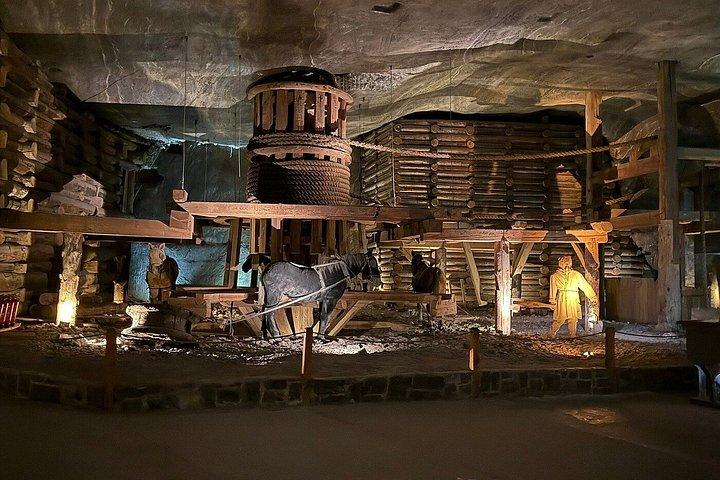 クラクフからの塩鉱山ガイド付きツアー（ホテルピックアップ）