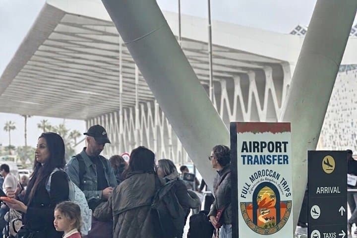 Private Transfer 24/7: Marrakech Airport to Hotel or Riad