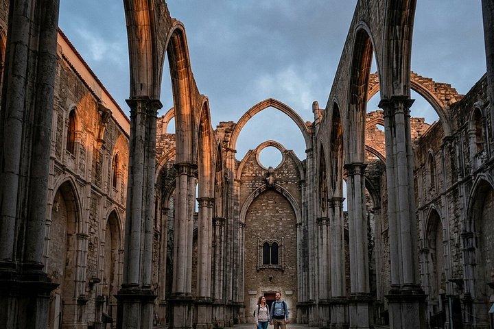 2 Hour Dark History Walking Tour in Lisbon