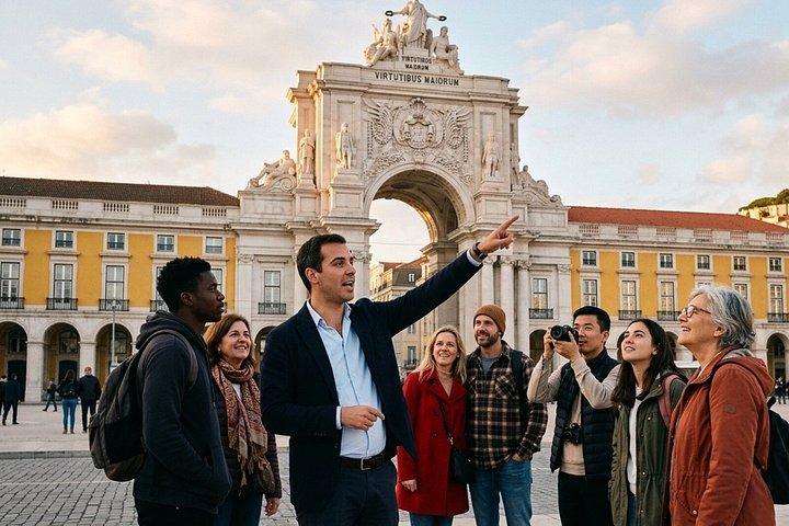 2 Hour Dark History Walking Tour in Lisbon