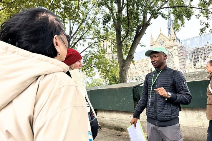 Notre Dame Interior Tour with Crypt, Macaron or Lunch options
