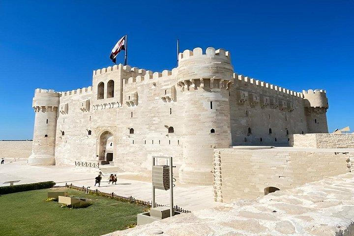 カイロ発プライベートアレクサンドリア日帰り旅行-カタコンベ＆カイトベイ