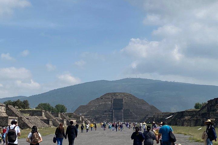 テオティワカン遺跡の優先入場チケット