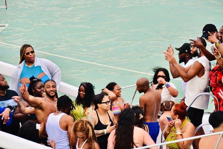 Punta cana Hip Hop party ボート＆ライブDJフリードリンク ※大人のみ