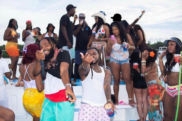 Punta cana Hip Hop party ボート＆ライブDJフリードリンク ※大人のみ