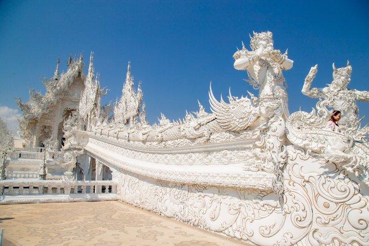 チェンマイ発チェンライ日帰り旅行（ランチ付き）