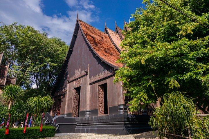 チェンマイ発チェンライ日帰り旅行（ランチ付き）
