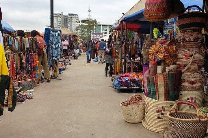 カレン・ブリクセン博物館、キリンセンター、お土産ショッピング
