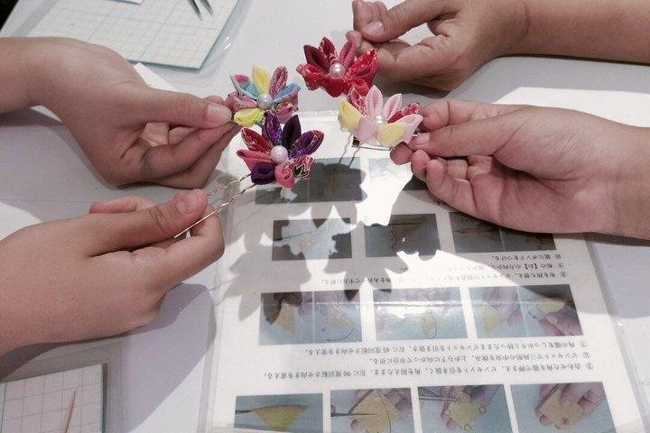 Echte Kimono-ervaring en Tsumami Kanzashi Workshop