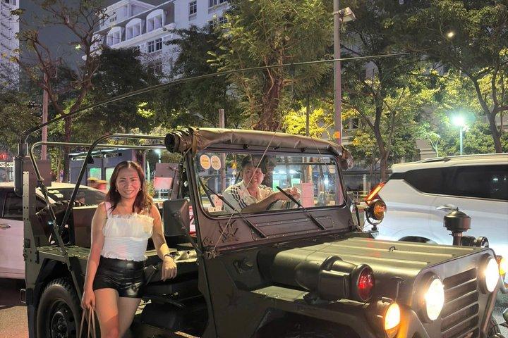 Autêntico Saigon Street Food Tour por US Army Jeep ou motocicleta