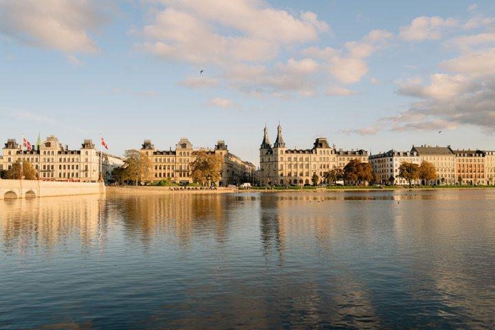 Visite de Copenhague en voiture privée avec itinéraire sur mesure et arrêt café