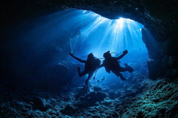 【Okinawa】 Blue Cave Guided Dive Sem licença necessária