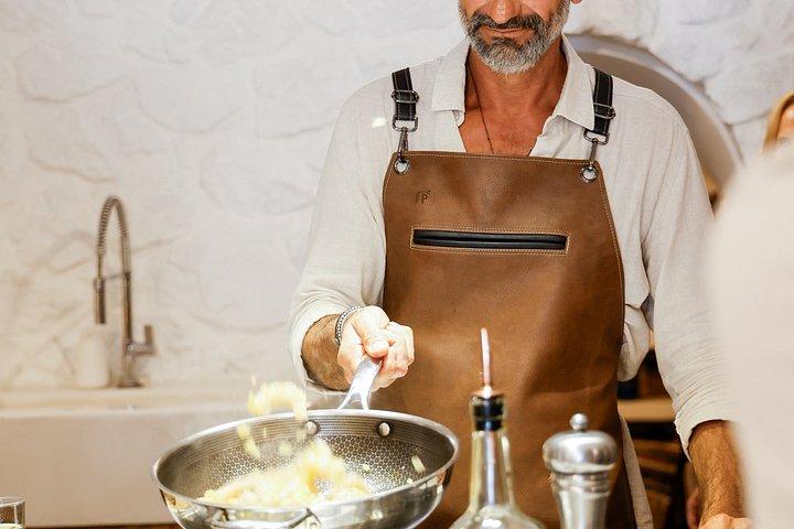 ペトラ・コウジナによる洞窟住居での本格的な料理体験