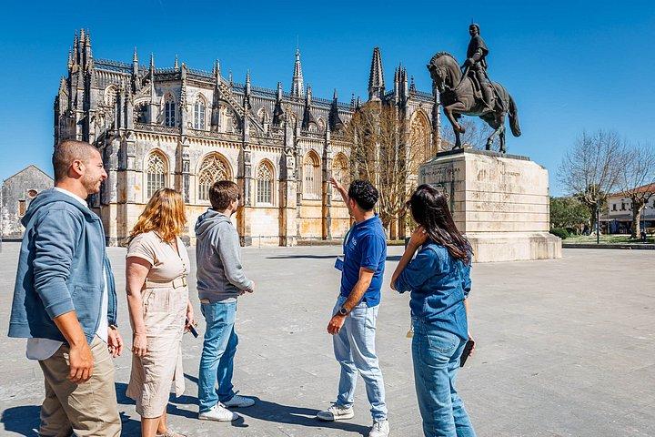 リスボン発ファティマ、ナザレ、オビドス小旅行