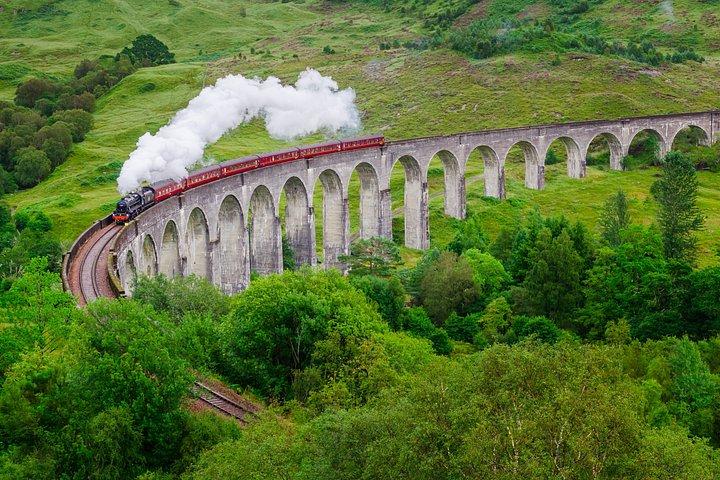 エディンバラ発グレンフィンナン高架橋、グレンコー、シール湖ツアー
