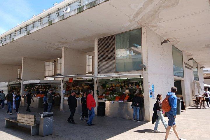 カディス観光：歴史的画像を通して過去へ旅する