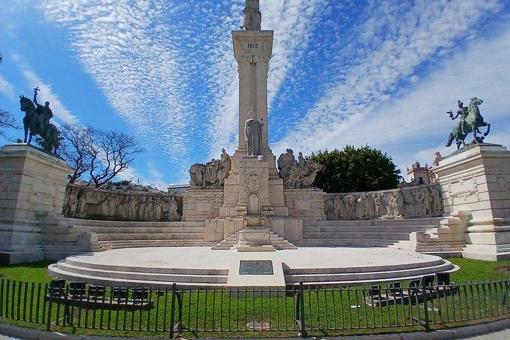 カディス観光：歴史的画像を通して過去へ旅する