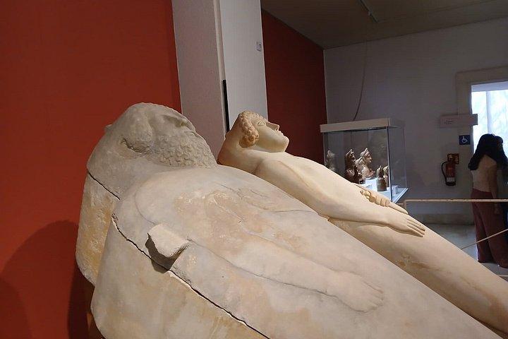 カディス観光：歴史的画像を通して過去へ旅する