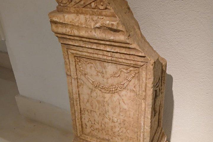 カディス観光：歴史的画像を通して過去へ旅する