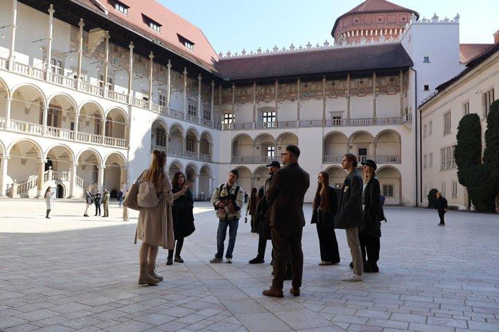 Wawel Herstory Walking Tour : Women Who Shaped Poland （ポーランドを形作った女性たち）