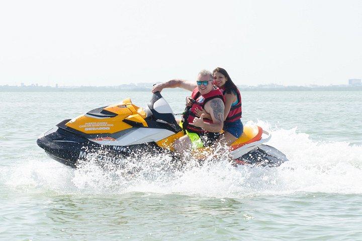 Jet Ski Rentals in Cancun: 60-Minute Option (Shared Jetski)