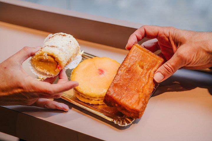 マラガフード＆ワインツアー：地元の人とのタパス、飲み物、喜び