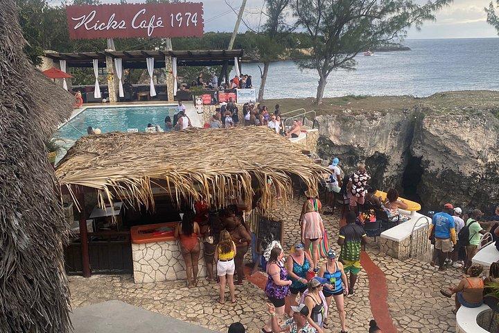 Day tour to Negril Ricks Cafe