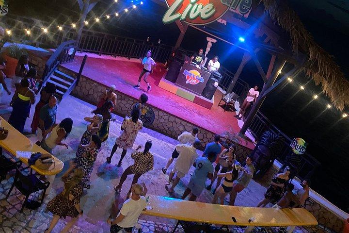 Day tour to Negril Ricks Cafe