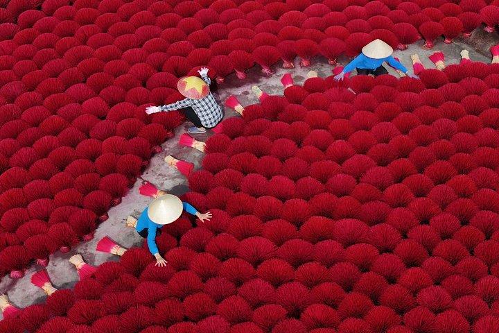 Incense Village & Conical Hat, Lacquer Art SMALL GROUP From Hanoi