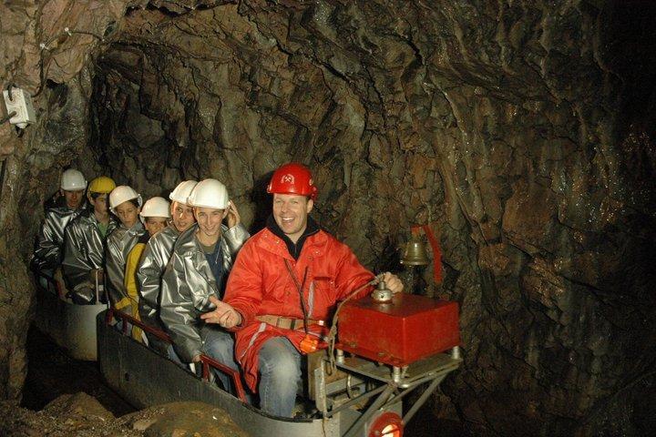 オーストリアアルプスと銀山の隠れた名所、またはアルパインコースター