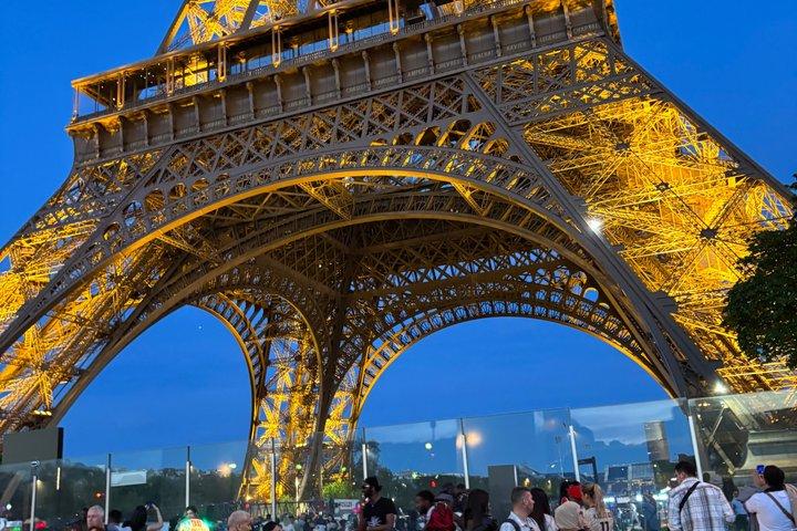 ブリュッセル空港BRU プライベートバン送迎（往復）