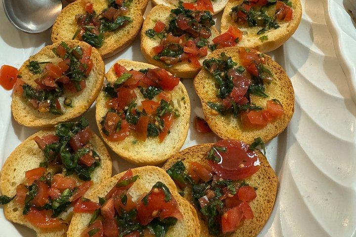 食とワイン体験：ワインと特産品の試飲
