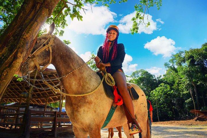 ATV, Zipline, Cenote og Horseback Adventure fra Cancún