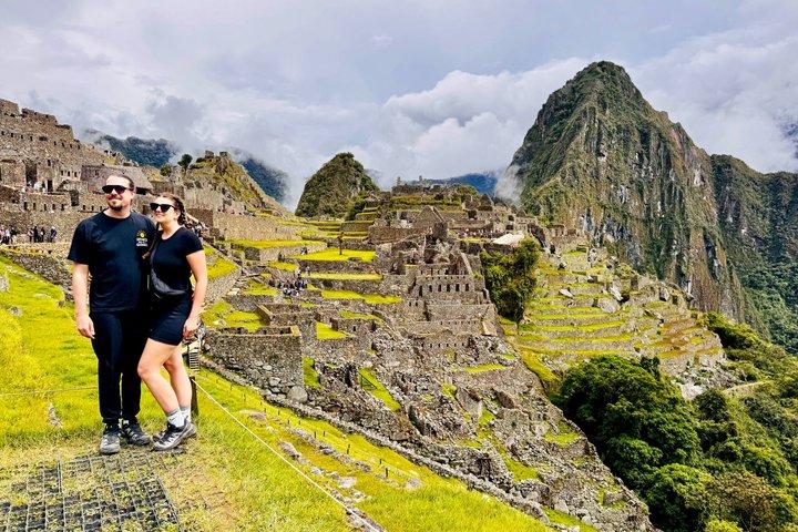 Tour di un'intera giornata a Machu Picchu in treno panoramico da Cusco