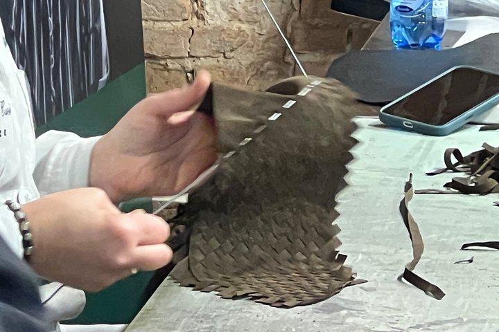 フィレンツェの革の芸術をマスターする 職人のワークショップ