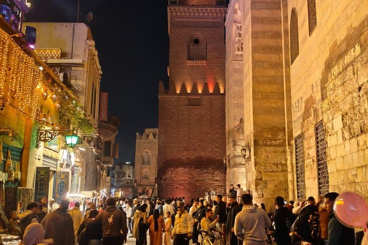 VIP Cairo Night Tour: Khan El-Khalili Market, Downtown, Dinner