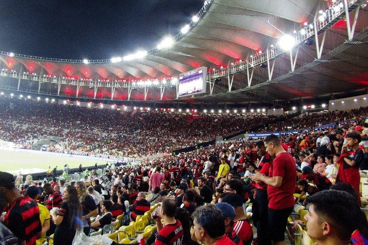 マラカナンスタジアムでのサッカー観戦（チケット、ガイド、送迎込み）