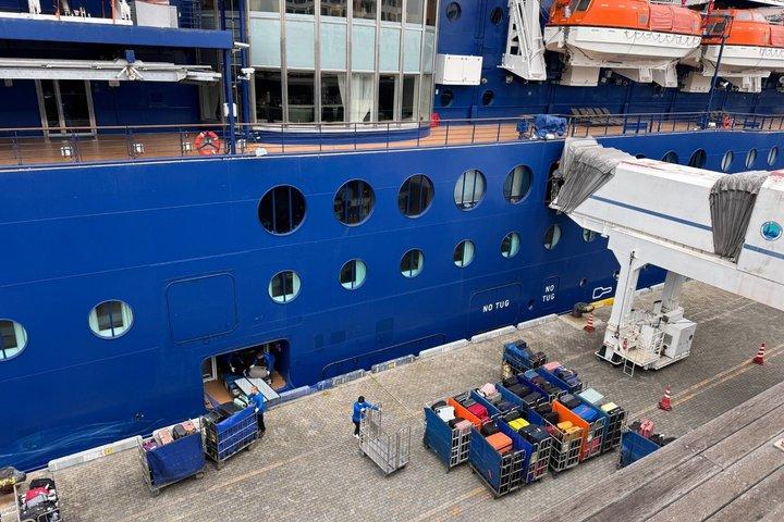 Toegankelijke Yokohama Port Transfer met Engels sprekende chauffeur