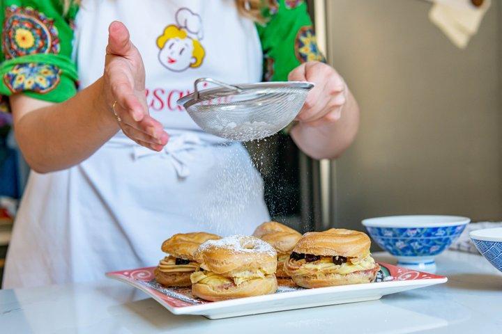 チェザリーヌによるローマのローカル人との料理と食事
