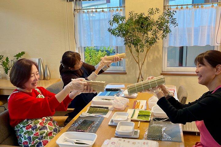 Private Sushi Making Class and Matcha Experience near Sapporo