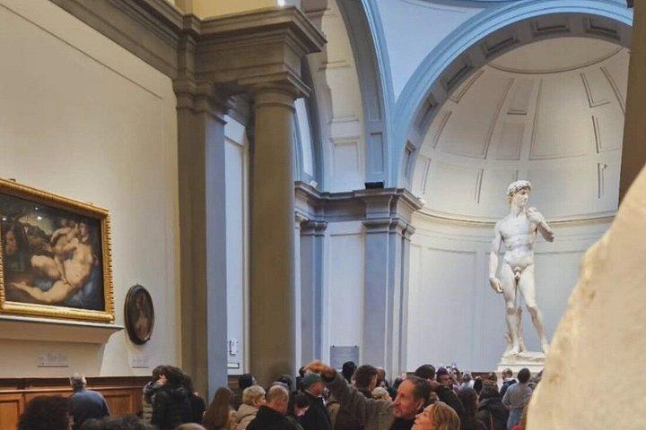 Semi-Private Michelangelo Experience David and Medici Tombs