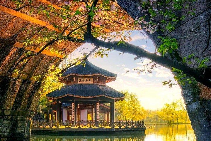Hangzhou Privat & Expert Tour Guide Service